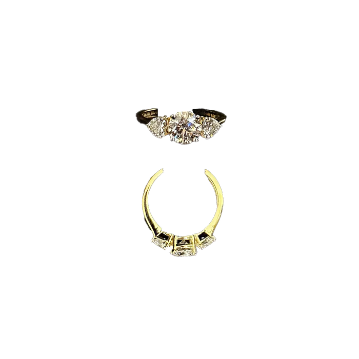 RG-065 Labgrown Ring, Diamond - 1pc- 1.07, 2pcs- 0.50 Total- 1.57 , Gold - 2.730 14KT